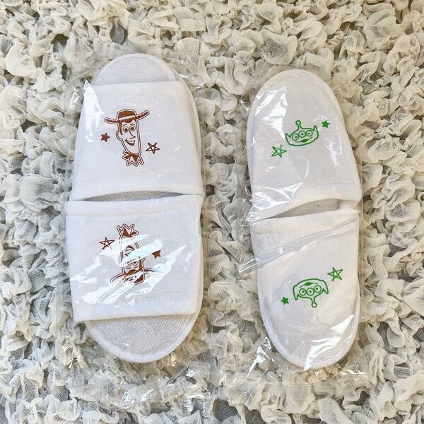 トイストーリーホテル アメニティ スリッパ ディズニーホテル 大人用 子ども用