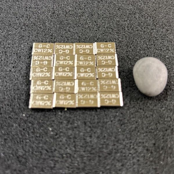 金パラのボタン9.5gとキャストウェル20枚