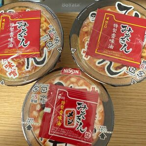 みそきん ラーメン2個 メシ1個