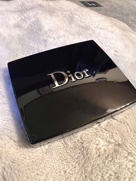 ディオール アイシャドウ トリオブリックパレット