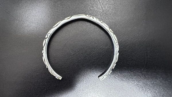 【極美品】スクロール バングル Silver925