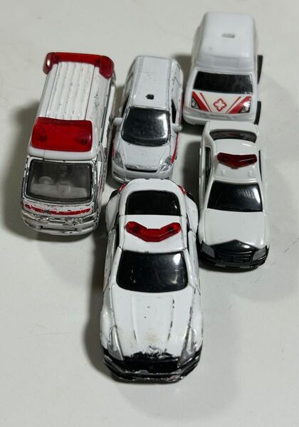 トミカ他 ミニカー まとめ売り 5台セット 白 パトカー 救急車