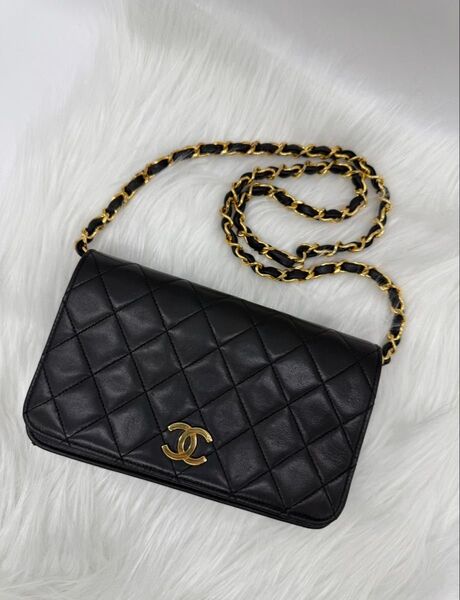 【美品】CHANEL シャネル マトラッセ ココマーク プッシュロック チェーンバッグ ラムスキン ゴールド金具