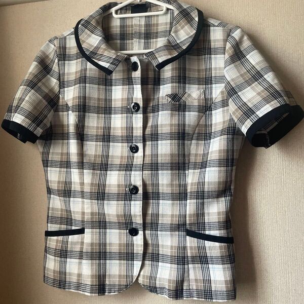 事務服オーバーブラウス