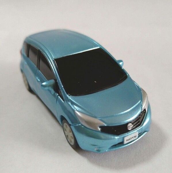 日産 NOTE ミニカー 青色 透明ケース入り 非売品