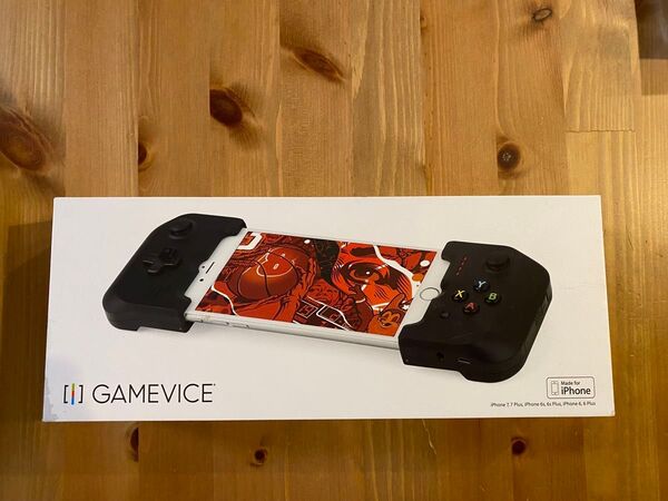 GAMEVICE iPhone用ゲームコントローラー