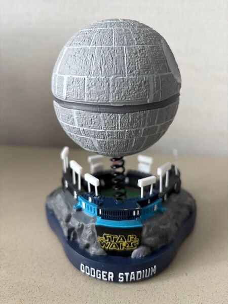 最新新品★ドジャース 5/14配布STAR WARS NIGHTSのボブルヘッド★デススター&ドジャーススタジアム