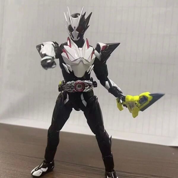 フィギュア ゼロワン アーク メタルクラスタホッパー
