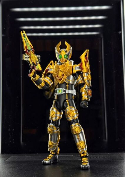 改造品S.H.Figuarts 仮面ライダーギャレンキングフォーム 発光.ver