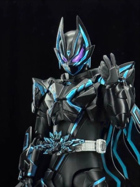 改造品 S.H.Figuarts 仮面ライダークロスギーツ 発光.ver