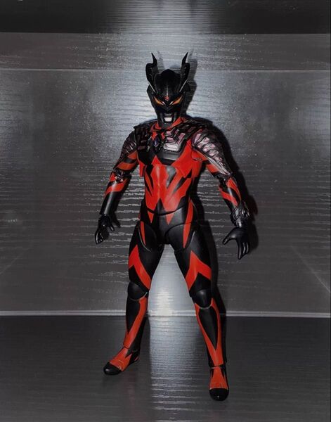 改造品 S.H.Figuarts ウルトラマンゼロダークネス