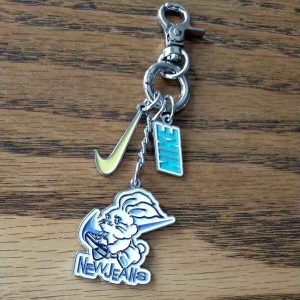 Newjeans Premium バニキャン NIKE BY YOU KEYRING キーリング キーホルダー
