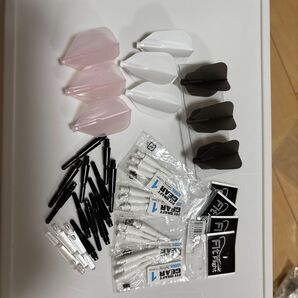 ダーツ用品 Fit Flightのシャフトとフライト