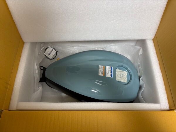 【超美品・未使用】カワサキ エリミネーター400SE タンクなど外装セット