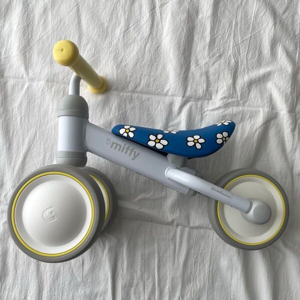 ミッフィー miffy ディーバイクミニ D-bike mini 室内用 三輪車 アイデス ブルーナ 花柄 おもちゃ