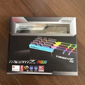 G.SKILL Trident Z RGB DDR4-4266MHz 32GB(8GB×4)F4-4266C17Q-32GTZR
