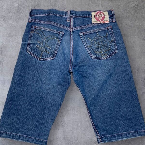 希少 エンジーンズ YENJEANS シャア専用 デニム ジーンズ ハーフパンツ ガンダム 34