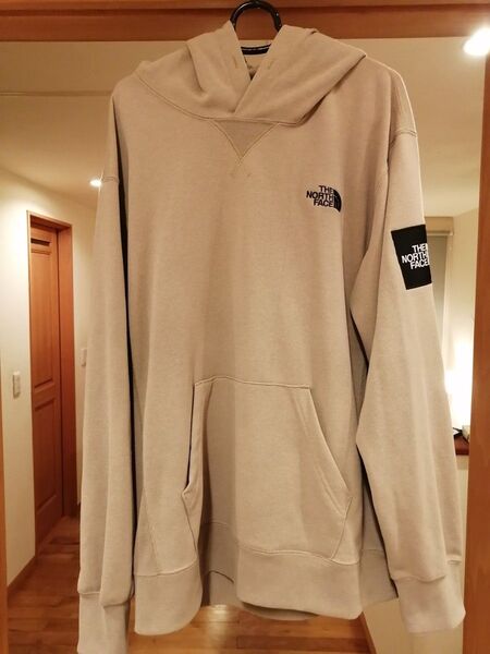 訳あり THE NORTH FACE ノースフェイス スクエアロゴフーディー メンズXXL ツイルベージュ パーカー 激レア