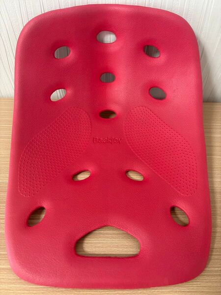 Backjoy 姿勢矯正椅子 レッド