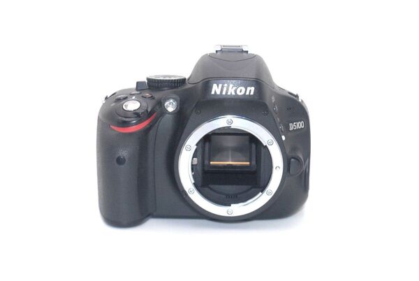 S回数9514回♪Nikon D5100 ボディ♪