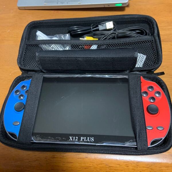 ポータブルゲーム機7インチ 携帯ケース付き