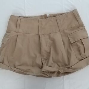 ショートパンツ