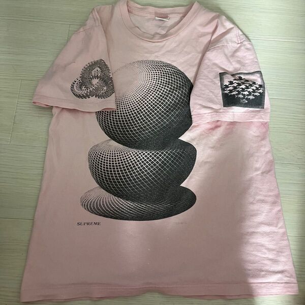 希少 レア supreme Tシャツ コラボ
