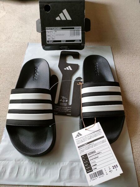 adidas アディレッタ シャワーサンダル GZ5922 25.5cm 黒×白 新品