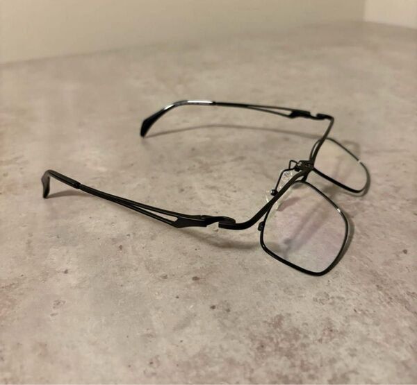 跳ね上げ式 メガネフレーム ブラック 単式 フリップアップ 男女兼用 新品未使用 180度 老眼鏡 黒縁めがね 伊達眼鏡 めがね