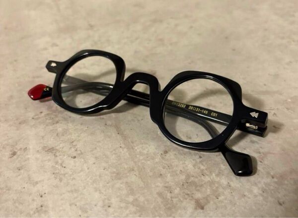 ブラック×レッドクラウンパント眼鏡 伊達メガネ サングラス メガネフレーム アンティーク ヴィンテージ風レトロ 男女兼用新品未使用