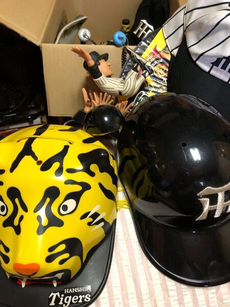 カテゴリー変更可能!! 90周年!! 宝の山!! 阪神タイガース グッズセット サインボール入り! ダンボールぎっしり1箱!!