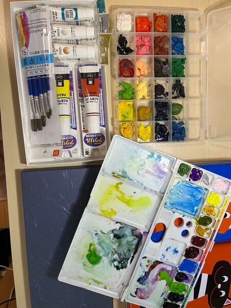 アクリル・水彩絵の具、筆、パレット まとめ売り