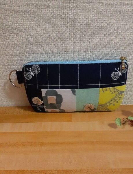 ミナペルホネンポーチフラット ハンドメイド*少し大きめ ★ストラップ付