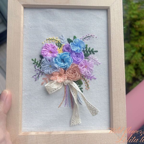 刺繍 アート フレーム付き 花束 手作り ハンドメイド インテリア 春 花 母の日 北欧風フランス刺繍