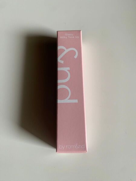 rom&nd Glossy Milky Tone Up トーンアップ下地PK01