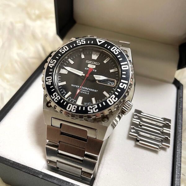 SEIKO 5sports ファイブスポーツ 腕時計 自動巻き 箱付き コマつき 裏スケ ステンレス ホワイト 7S36-02B0