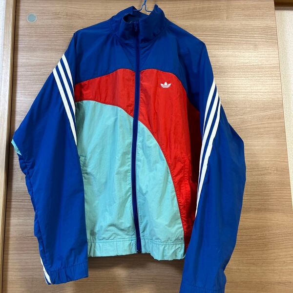 adidas originals ナイロンジャケット