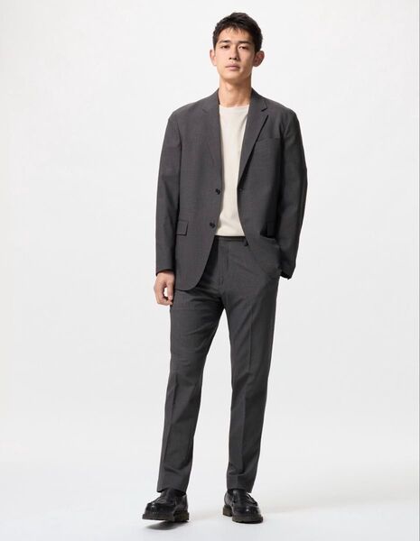 【超美品】UNIQLO ユニクロ 感動パンツ ダークグレー 73cm