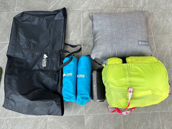 LOGOS スノーピーク コールマン 枕 寝袋 キャンプ用品 まとめ売り