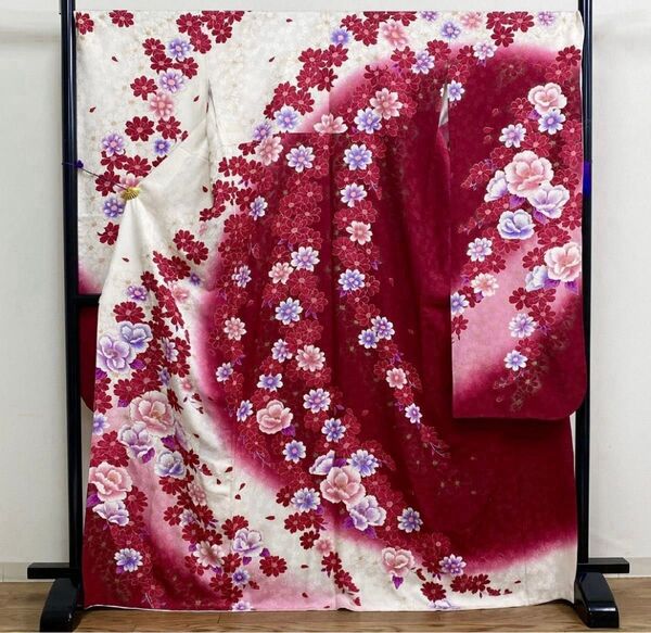 豪華振袖 刺繍 ぼかし染 可憐な花 振袖 正絹 金糸 身丈 約164cm(肩から) 成人式