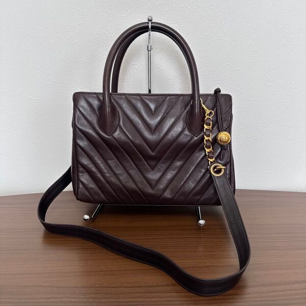シャネル 2way ハンドバッグ シェブロン ラムレザー Vステッチ 正規品
