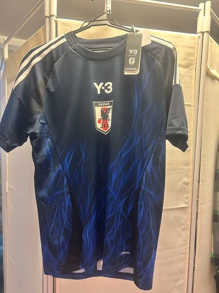 Y-3 サッカー日本代表 2024 ホーム レプリカ ユニフォーム / カットソー (ユニセックス)