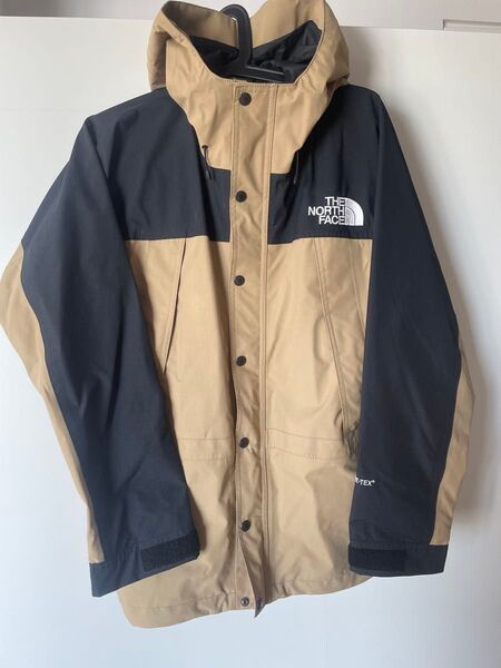 THE NORTH FACE マウンテンライトジャケット