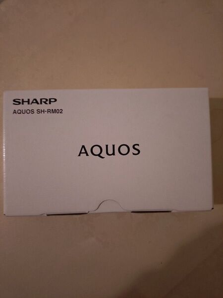 未使用 AQUOSケータイ SH-RM02 ホワイト