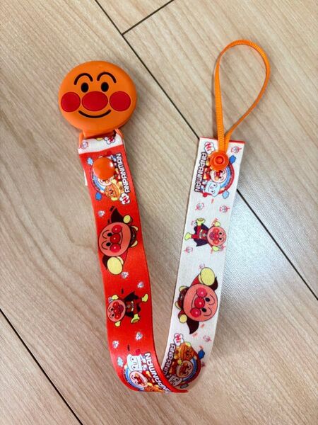 【新品】訳がありアンパンマンおしゃぶりホルダーおしゃぶりストラップ ト赤ちゃん