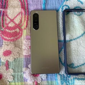 美品 焼けなしSony Xperia 5 III au SOG05 フロストシルバー バッテリー新品交換済み ズーム4.4倍