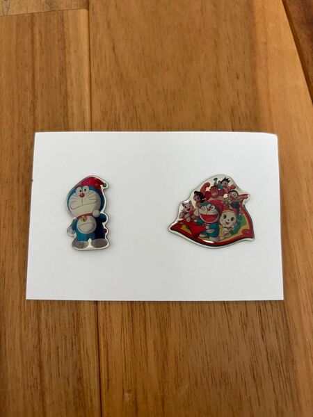 ドラえもん ピンバッジ 2個セット