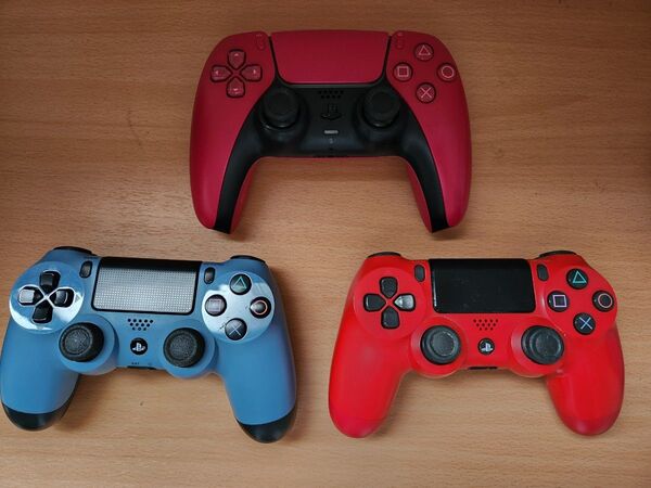 PS4コントローラー2台 PS5コントローラー 1台計3台セット
