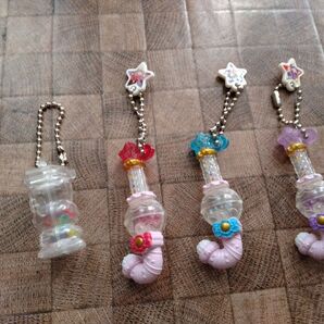 プリキュア キーホルダー ガチャガチャ ガチャポン ガシャポン カプセルトイ キラキラプリキュアアラモード 4点セット マスコット