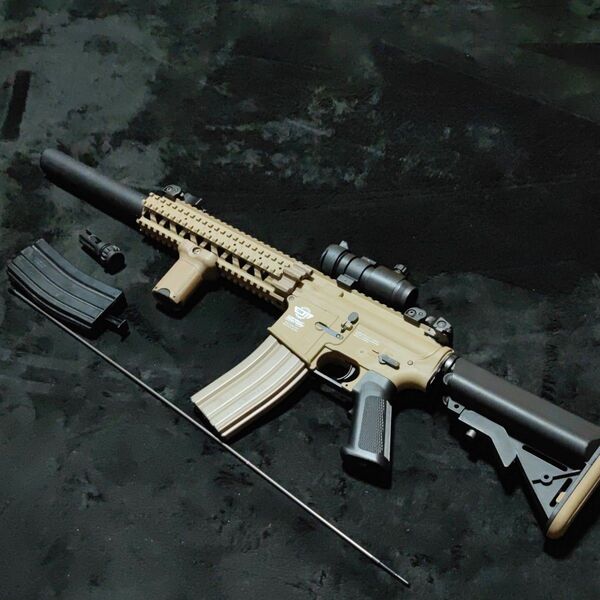 【動作確認済】G&G コンバットマシーン タンカラー M4 電動ガン ドットサイト発光動作確認済